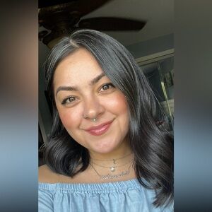 Meet your Posher, Alexandra